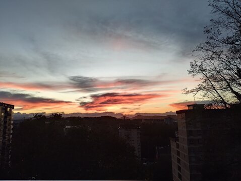 naturaleza, atardeceres unidos y paisajes de montes y mar