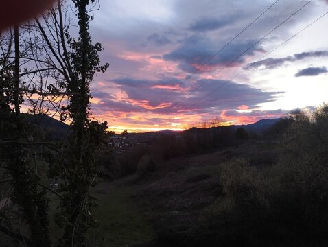 naturaleza, atardeceres unidos y paisajes de montes y mar