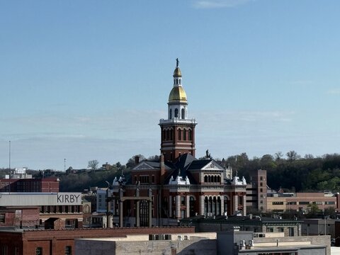 Dubuque, Iowa Dubuque County Courthouse and Skyline