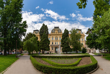 Fototapeta premium University of Maribor and Slomsek Square