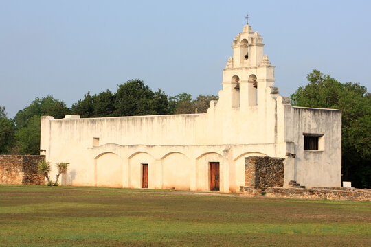 Mission San Juan Capistrano church in the morning. Located at the San Antonio Missions National Historical Park in San Antonio, Texas