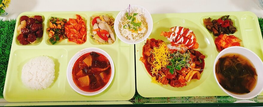한국 구내식당 식판