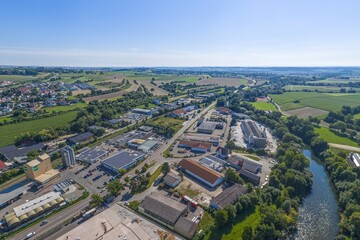 Obraz premium Ausblick auf das obere Donautal bei Munderkingen in Baden-Württemberg im Sommer