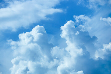 Naklejka premium Texture of blue sky with clouds
