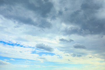 Obraz premium Beautiful view of stormy sky with rainy clouds as background