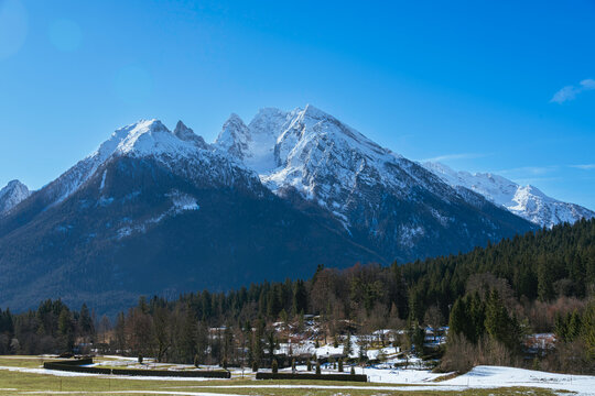 Amazing View From Scenic Highway To Hochkalter And Blaueiskar