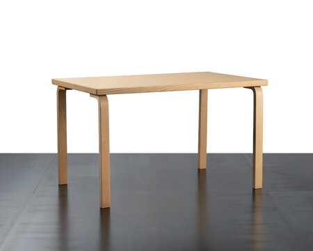 Artek Aalto rectangular table, designed by Alvar Aalto and featuring the famous L-leg structure in solid birch. Udine, Italy, November 6, 2025