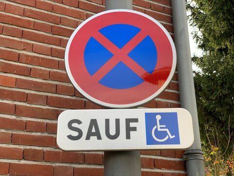 arret interdit sauf pour pmr personnes &agrave; mobilit&eacute; r&eacute;duite