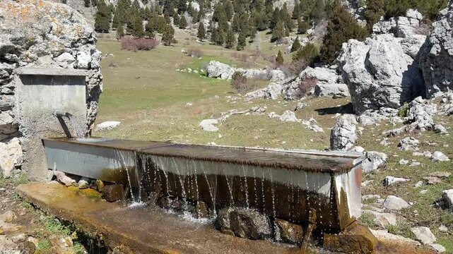 Mountain Spring Fountain with Fresh Natural Water