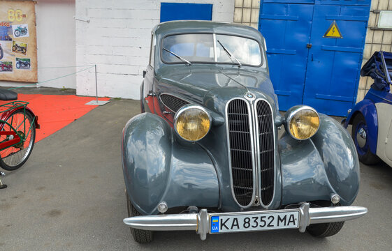 Elegant classic of the post war era, gray 1950 BMW 321 with its iconic radiator grille is a true gem of mid 20th century European automotive design