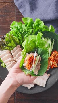 ポッサム 茹で豚と野菜の包み料理