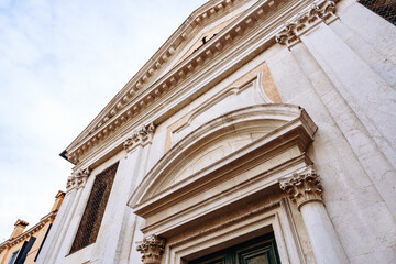 Naklejka premium Exploring the architecture of a historic church in a European city