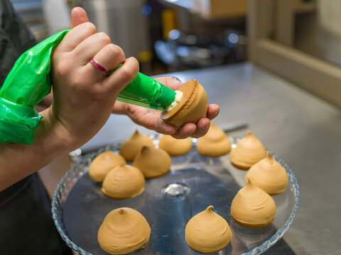la preparazione dei dolci  