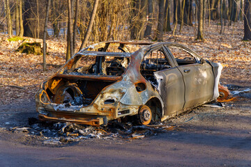 samochód po pożarze  © rob