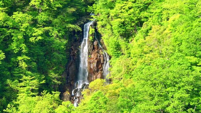 蔵王の三階滝【宮城県刈田郡蔵王町】