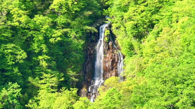 蔵王の三階滝【宮城県刈田郡蔵王町】