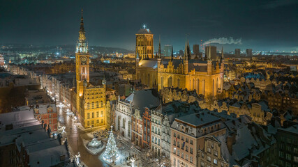 Obraz premium Gdańsk at night from a drone. Winter 2026.