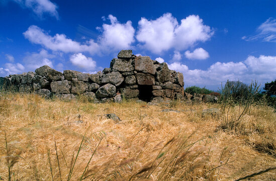 Muraglia megalitica di Monte Baranta. Monte Baranta megalithic complex in Olmedo, Sardinia. 
