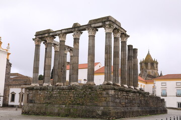 Fototapeta premium roman ruins, city of Évora, portugal