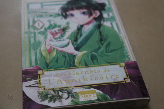 Manga les carnets de l'apothicaire 