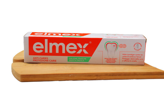 tube de dentifrice et sa boite Elmex
