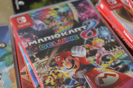 Mariokart deluxe, Nintendo games, Nintendo Switch console