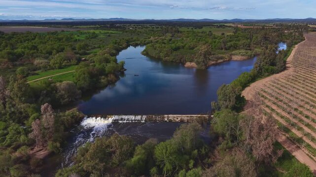 Confluencia de los r&iacute;os G&eacute;vora y Zapat&oacute;n, vista a&eacute;rea de uni&oacute;n de cursos de agua
