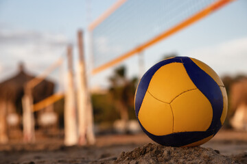 Fototapeta premium Beach volleyball: a moment before the game