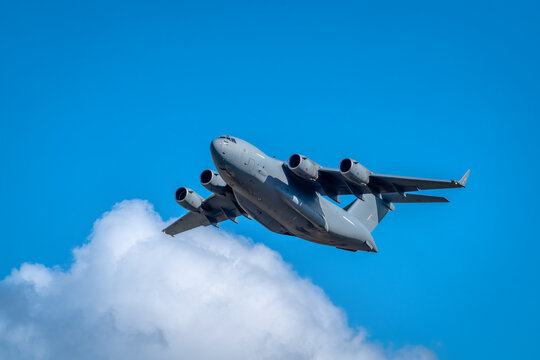 Boing Globemaster 3 climbing after takeoff from Ramstein Air Base