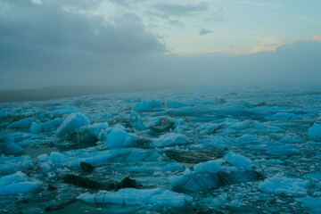 アイスランド・ヴァトナヨークトル氷河 © kanzilyou