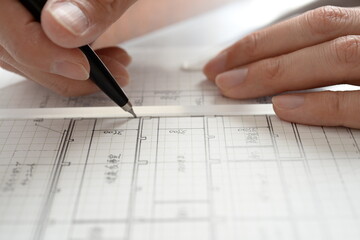 建築図面を製図する日本人建築士の手元 A Japanese architect drawing architectural drawings