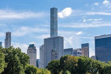 Obraz premium View to New York City Park Ave and 57th St From Central Park