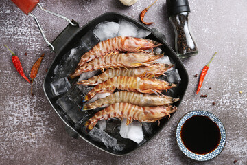 Fresh  monodon shrimp © YH