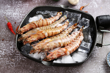 Fresh  monodon shrimp © YH