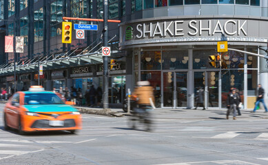 Naklejka premium Beck Taxi in downtown Toronto, Canada