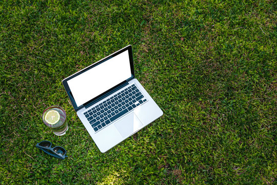 Remote work essentials for a balanced life outdoors