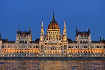 Fototapeta premium hungarian parliament building