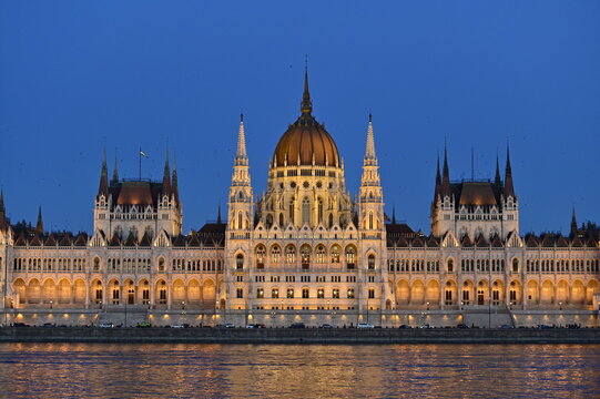 hungarian parliament building