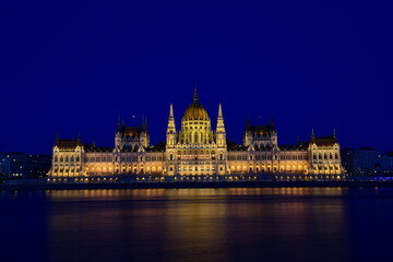 Fototapeta premium hungarian parliament building