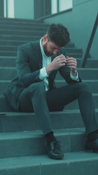 Startup founder faces emotional turmoil, City environment highlights intense personal struggle and fragility