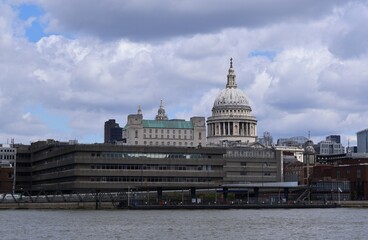 View of the River Thames in London, with St. Paul's Cathedral visible in the background © Mile