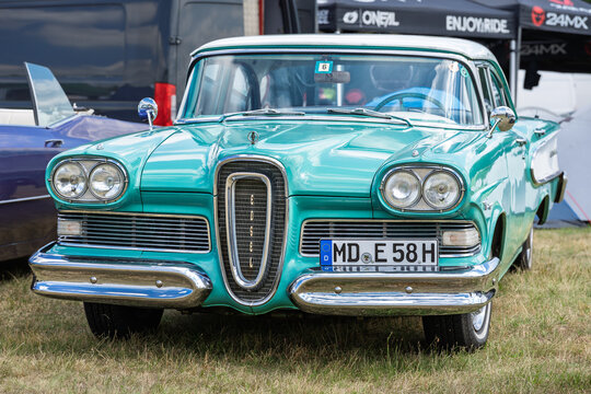 FINOWFURT, GERMANY - JUNE 28, 2025: Front view of a full-size car, Edsel Ranger, 1958. Roadrunner's Paradise Race 61 Festival.