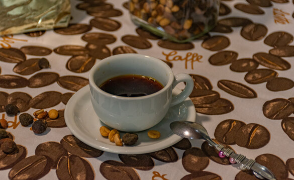 x&iacute;cara com caf&eacute;