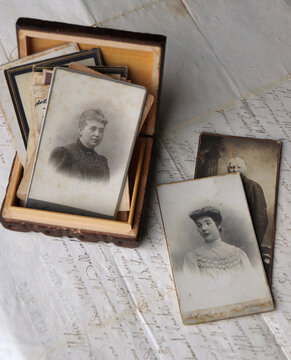 COLLEZIONE DI FOTOGRAFIE ANTICHE