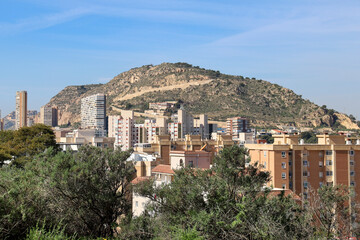 Obraz premium Panoramic view Alicante city and Sierra Grossa mountain in the background