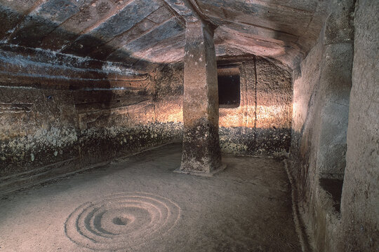 domus de janas di monte Siseri, interior of the Domus de Janas S'Incantu in Putifigari, Sardinia. 