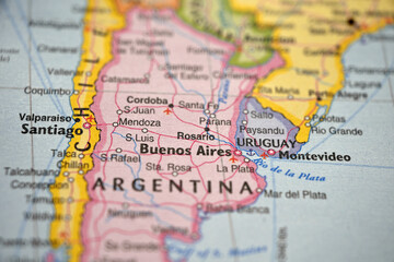 Naklejka premium Rosario Argentina – World Map Location with Defocused Background