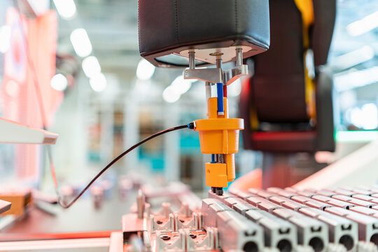 Germany, Stuttgart, Robot in factory