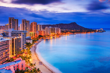Honolulu, Hawaii. Skyline of Honolulu, Diamond Head volcano including the hotels and buildings on Waikiki Beach. © SCStock
