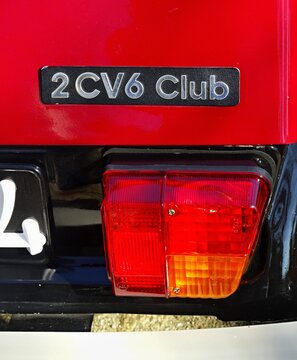 Citro&euml;n 2CV6 Club red vintage car tail light